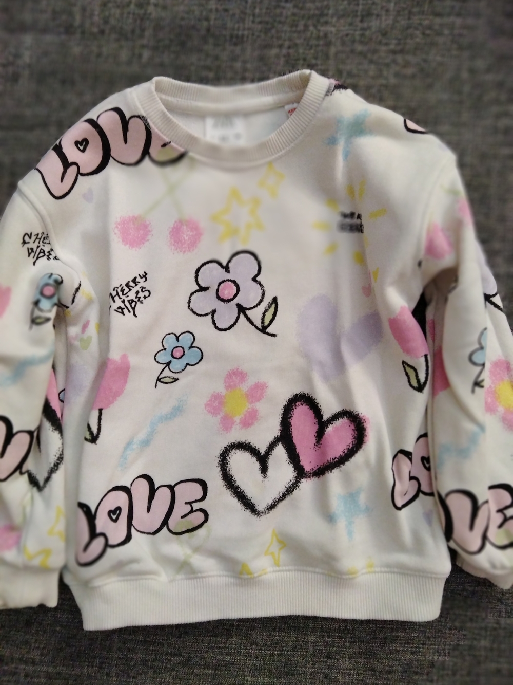 Zara White Sweatshirt with Pink Hearts & Pastel Floral Print